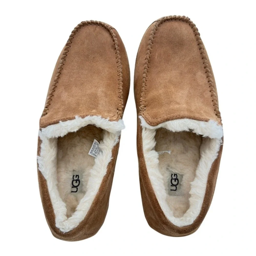 UGG Linscot Slippers Mens 9 Chestnut Suede Moccasin Loafers 1174583